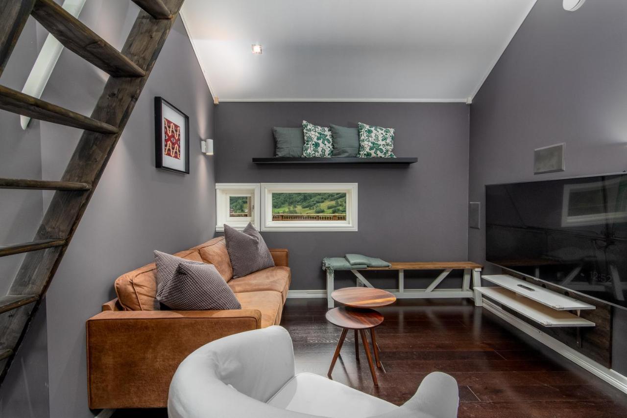 Panoramic Terrace, Huge Rain Shower And Cosy Lofts Flam Exterior photo